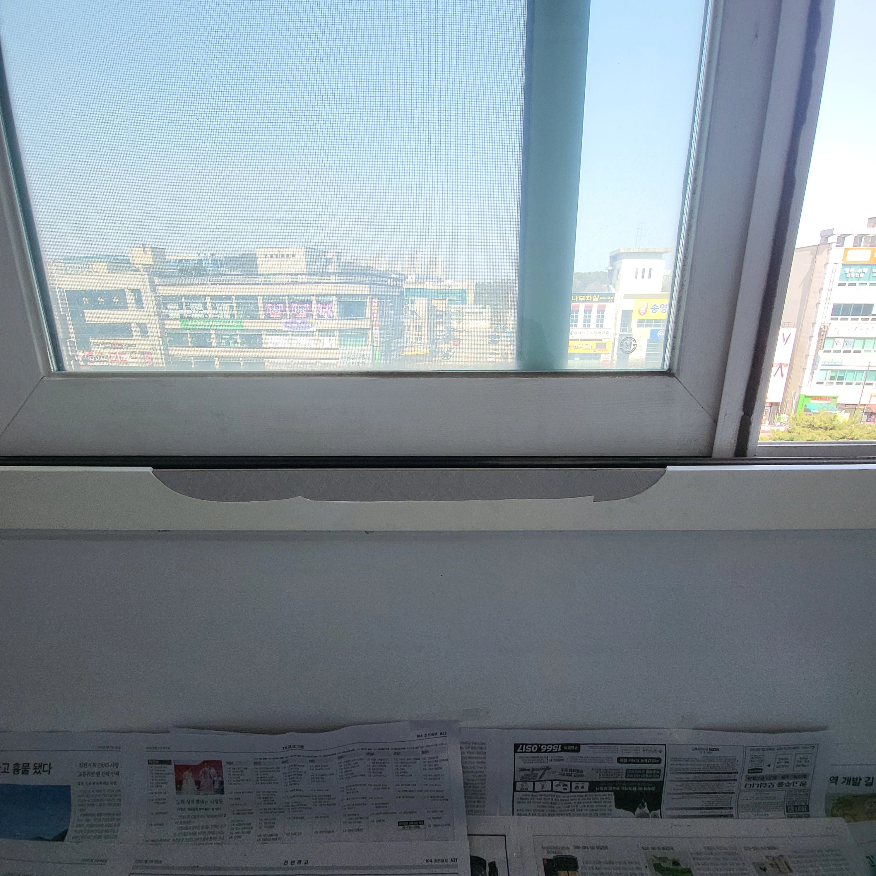 베란다 샷시 틀 깨짐 부위 복원 시공 전 서울 도봉구